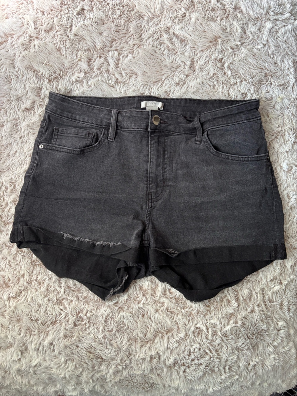 H&M Black denim shorts with a relaxed fit